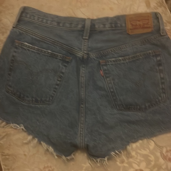 Levi’s - Picture 2 of 3